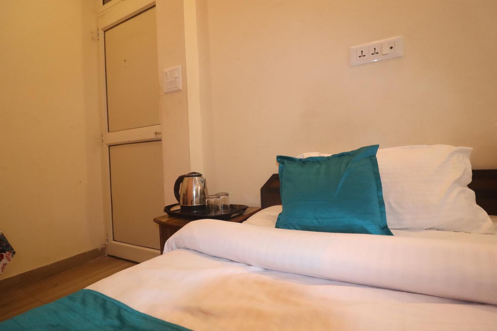 Triple One Hotel Tapovan Rishikesh,Near Laxman Jhula 外观 照片