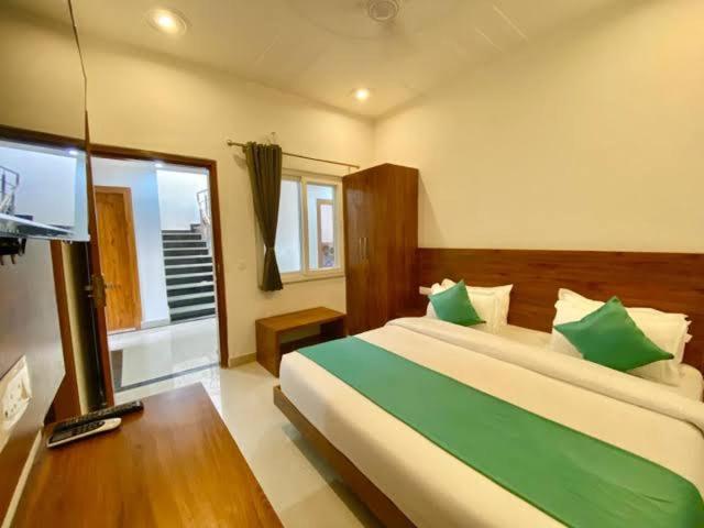 Triple One Hotel Tapovan Rishikesh,Near Laxman Jhula 外观 照片