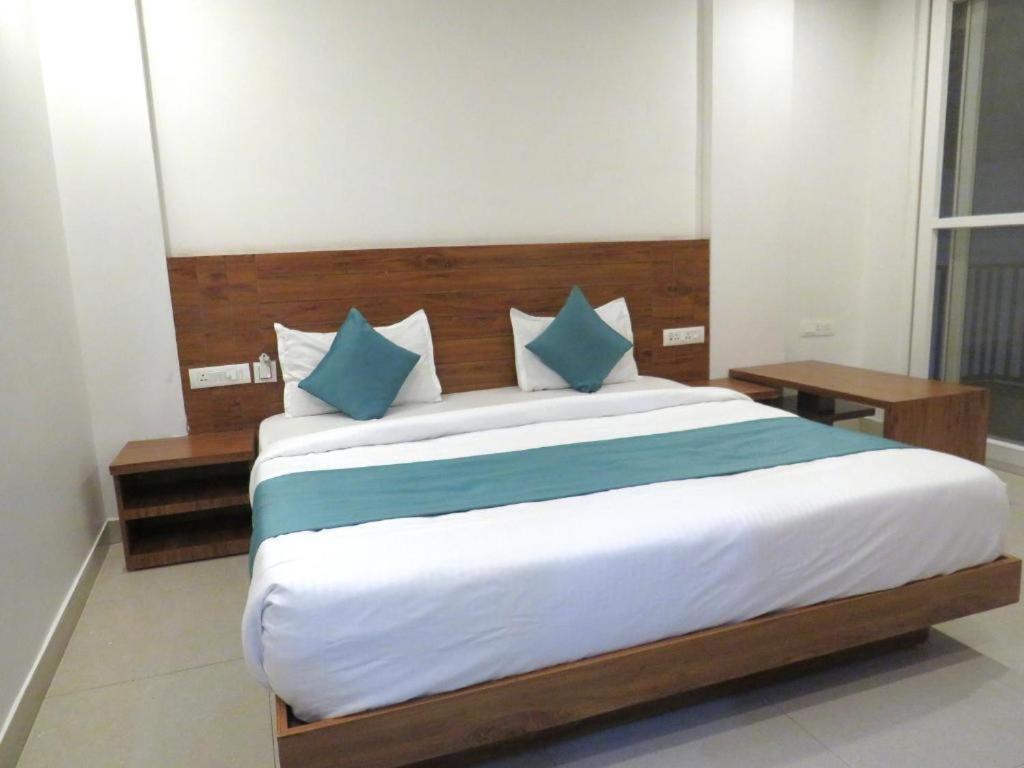 Triple One Hotel Tapovan Rishikesh,Near Laxman Jhula 外观 照片